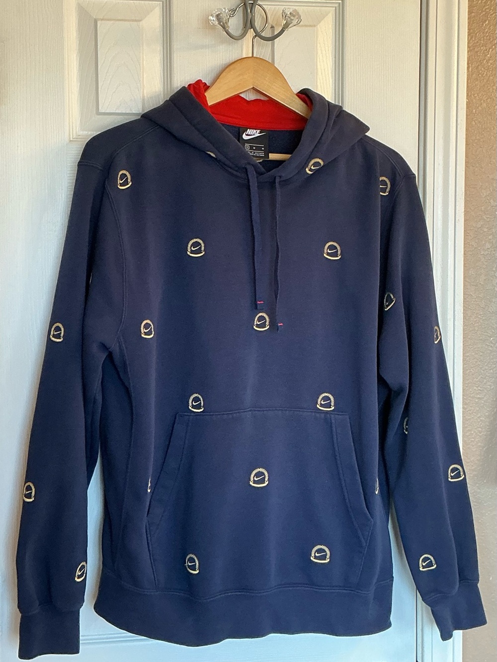 Nike Hoodie Sweatshirt Club Fleece Pullover Blue w/Gold Logo MSRP $120 Men's M